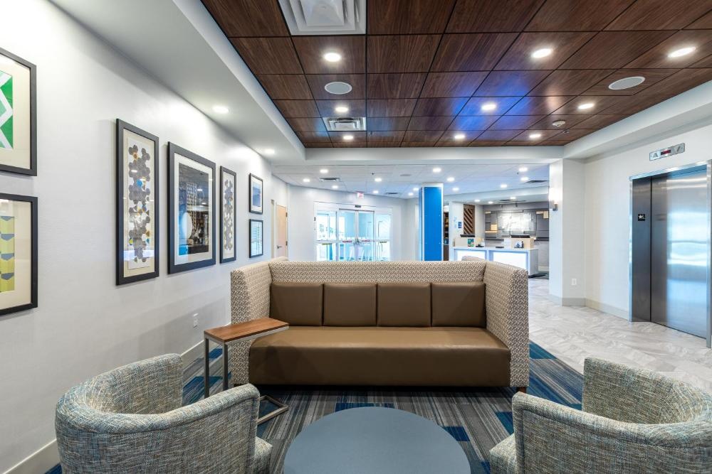 Holiday Inn Express & Suites Asheville Downtown, an IHG Hotel